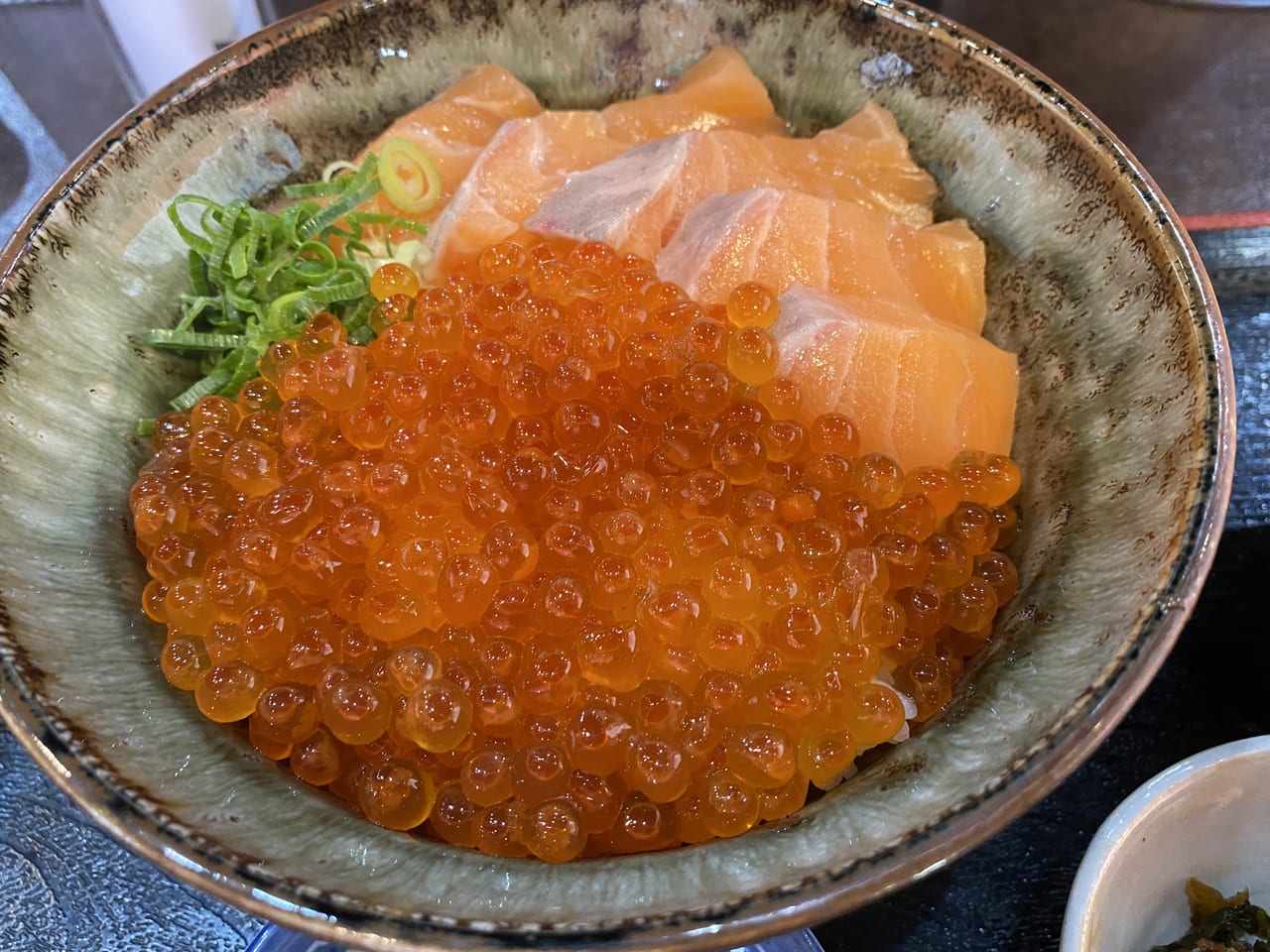 いくら家 丼 伊川谷店