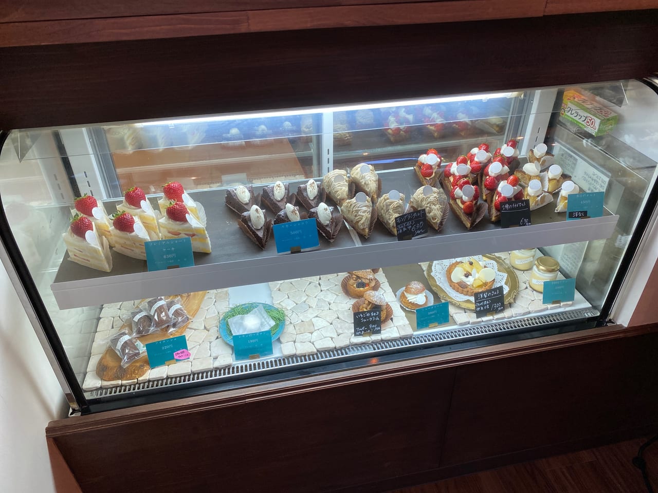 神戸市西区 丸塚にあるショートケーキ クッキー専門店 1004 イチマルマルヨン は 知る人ぞ知る隠れ家ケーキ屋さんです 号外net 神戸市西区